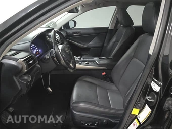 2017 Lexus IS 200t – miniatura 7