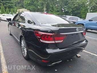 2017 Lexus LS 460L - miniatura 2