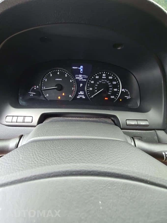 2017 Lexus LS 460L - miniatura 9