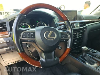 2017 Lexus LX 570 - miniatura 10