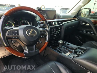 2017 Lexus LX 570 - miniatura 11