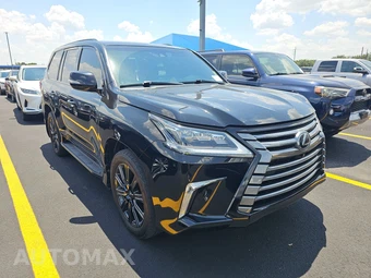2017 Lexus LX 570 - miniatura 3