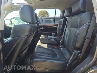 2017 Lexus LX 570 – miniatura 13