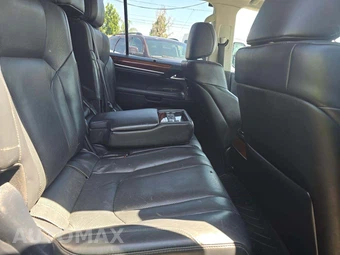 2017 Lexus LX 570 – miniatura 17