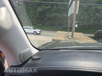 2017 Lexus LX 570 – miniatura 19
