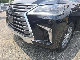 2017 Lexus LX 570 – miniatura 21