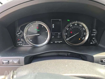 2017 Lexus LX 570 – miniatura 6