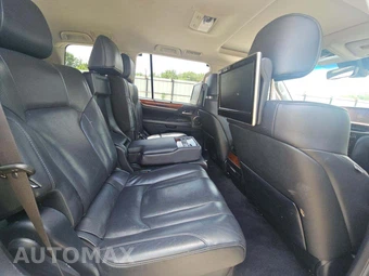 2017 Lexus LX 570 – miniatura 17