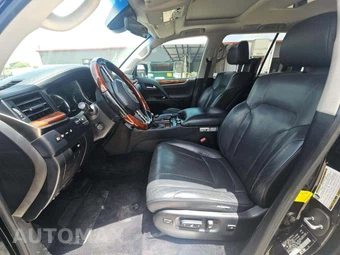 2017 Lexus LX 570 – miniatura 6