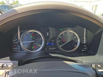 2017 Lexus LX 570 – miniatura 9