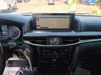 2017 Lexus LX 570 – miniatura 11
