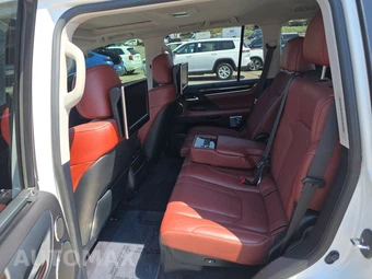 2017 Lexus LX 570 – miniatura 13