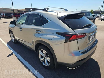2017 Lexus NX 200t – miniatura 2