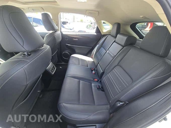 2017 Lexus NX 200t – miniatura 13