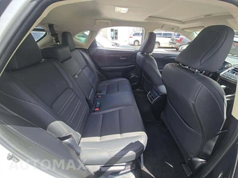 2017 Lexus NX 200t – miniatura 16