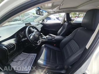2017 Lexus NX 200t – miniatura 6