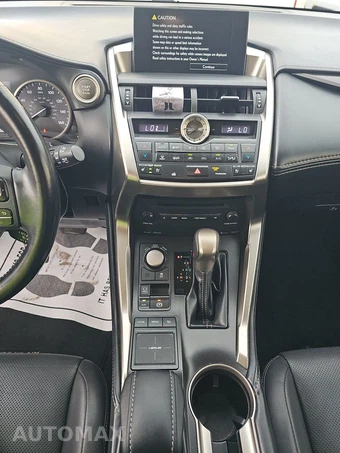2017 Lexus NX 200t – miniatura 11