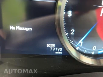2017 Lexus RC F – miniatura 15