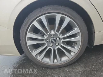 2017 Lincoln Continental Reserve – miniatura 10