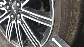 2017 Lincoln Continental Reserve – miniatura 21