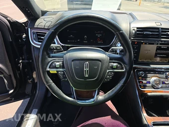 2017 Lincoln Continental Reserve – miniatura 10