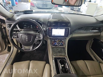 2017 Lincoln Continental Reserve – miniatura 11