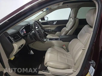 2017 Lincoln Continental Select - miniatura 7