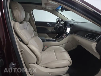 2017 Lincoln Continental Select - miniatura 8