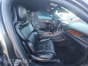 2017 Lincoln Continental Select – miniatura 8
