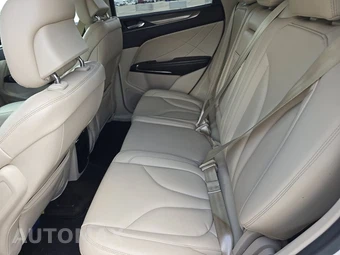 2017 Lincoln MKC Premiere – miniatura 13