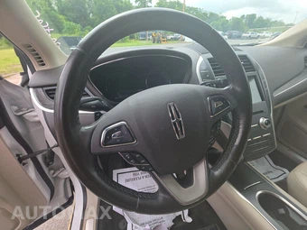 2017 Lincoln MKC Reserve – miniatura 10