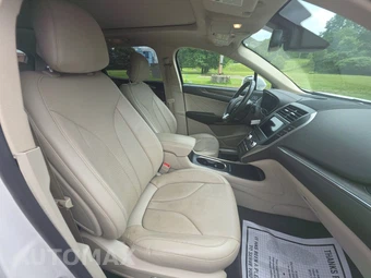 2017 Lincoln MKC Reserve – miniatura 8