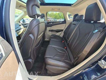 2017 Lincoln MKC Reserve – miniatura 13