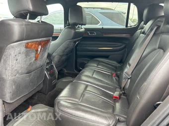 2017 Lincoln MKT w/Livery Pkg – miniatura 14