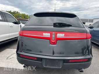 2017 Lincoln MKT w/Livery Pkg – miniatura 3