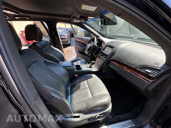 2017 Lincoln MKT w/Livery Pkg – miniatura 17