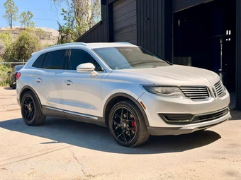 2017 Lincoln MKX Premiere - miniatura 2
