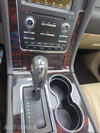 2017 Lincoln Navigator Reserve – miniatura 20