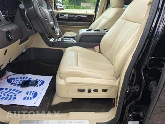 2017 Lincoln Navigator Reserve – miniatura 3