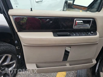 2017 Lincoln Navigator Select – miniatura 9