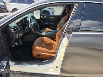 2017 Maserati Ghibli – miniatura 6