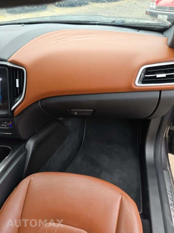 2017 Maserati Ghibli – miniatura 16