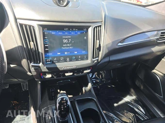 2017 Maserati Levante S – miniatura 10