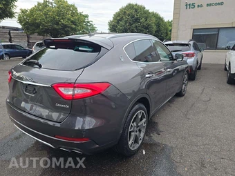 2017 Maserati Levante S – miniatura 3