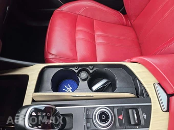 2017 Maserati Levante S – miniatura 8