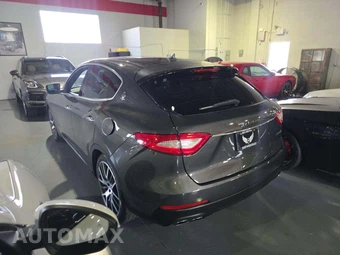 2017 Maserati Levante – miniatura 2