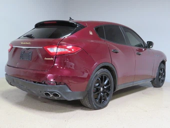 2017 Maserati Levante – miniatura 3