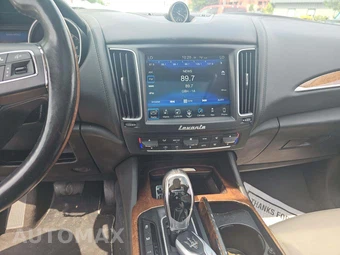 2017 Maserati Levante – miniatura 7