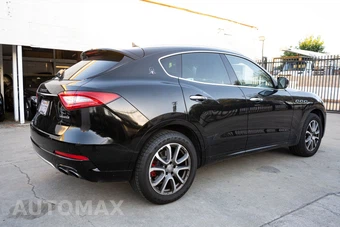 2017 Maserati Levante – miniatura 23