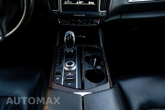 2017 Maserati Levante – miniatura 51